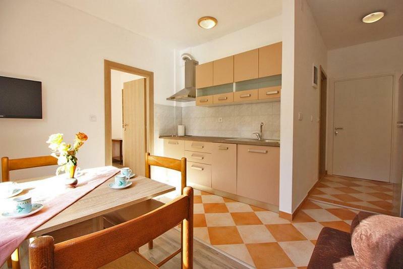 Appartamento Apartman Simona Fažana Esterno foto